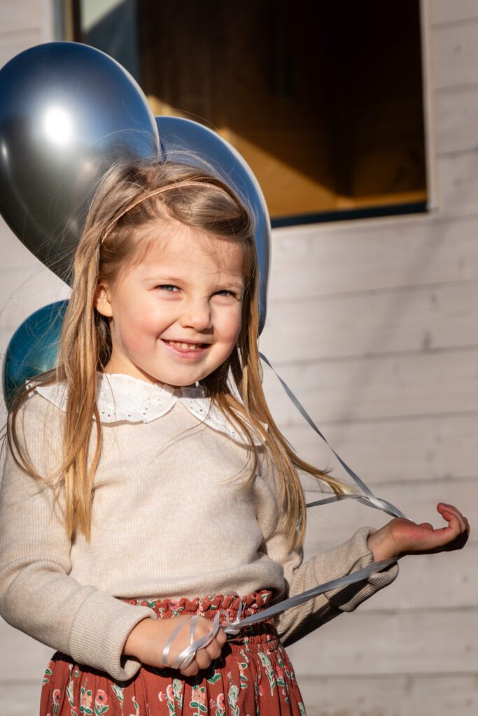 Mädchen mit Luftballon