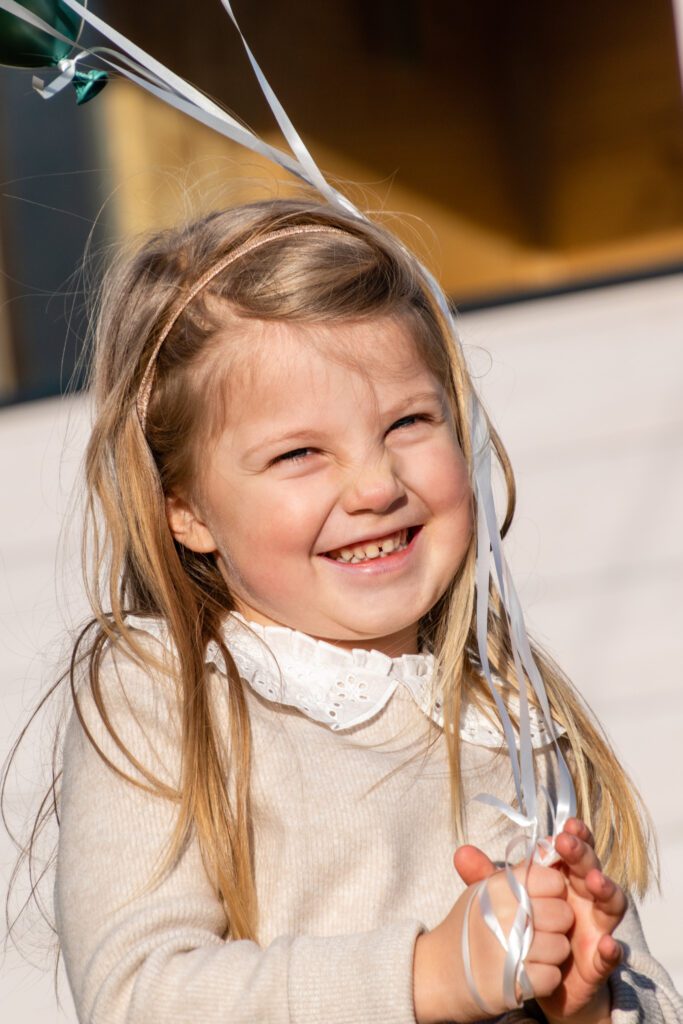 Mädchen mit Luftballon