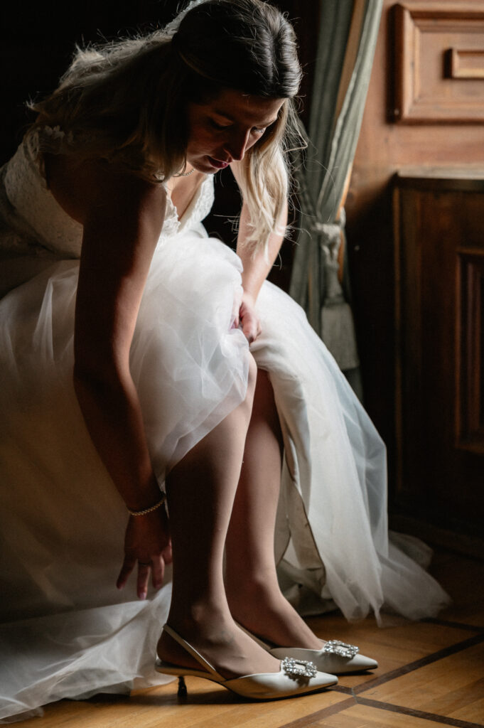 Schloss_Ottenstein_Hochzeit_Caroline_Nagl_Braut_in_weißem_Kleid