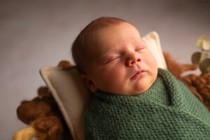 Newbornshooting_Oberösterreich_Caroline_Nagl_Carografie-1777 Baby beim Schlafen