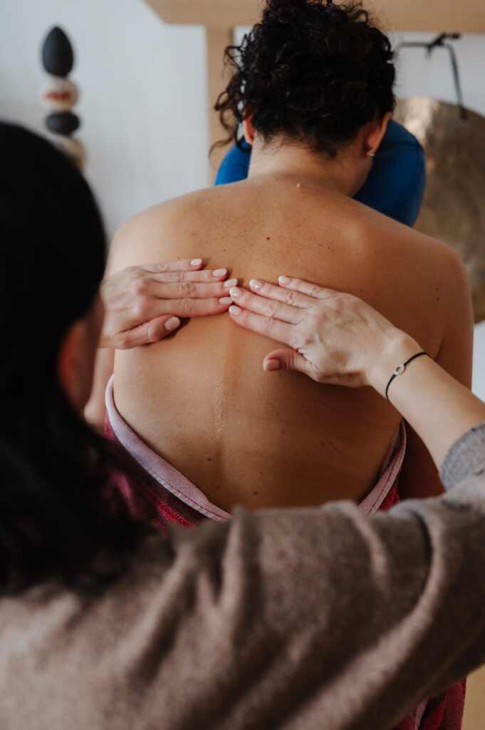 Businessshooting_Carografie_Caroline_Nagl_011 Regina Pfeiffer Businessshooting - Rückenbehandlung