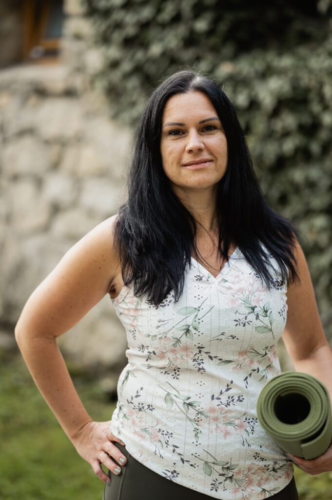 Businessshooting_Hagenberg_Caroline_Nagl_Carografie-9944 Yogalehrerin Daniela Hahn Portrait in Freistadt